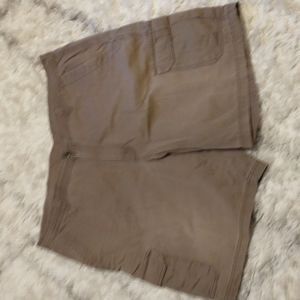 Columbia men's size 40x10 cargo shorts-vintage
